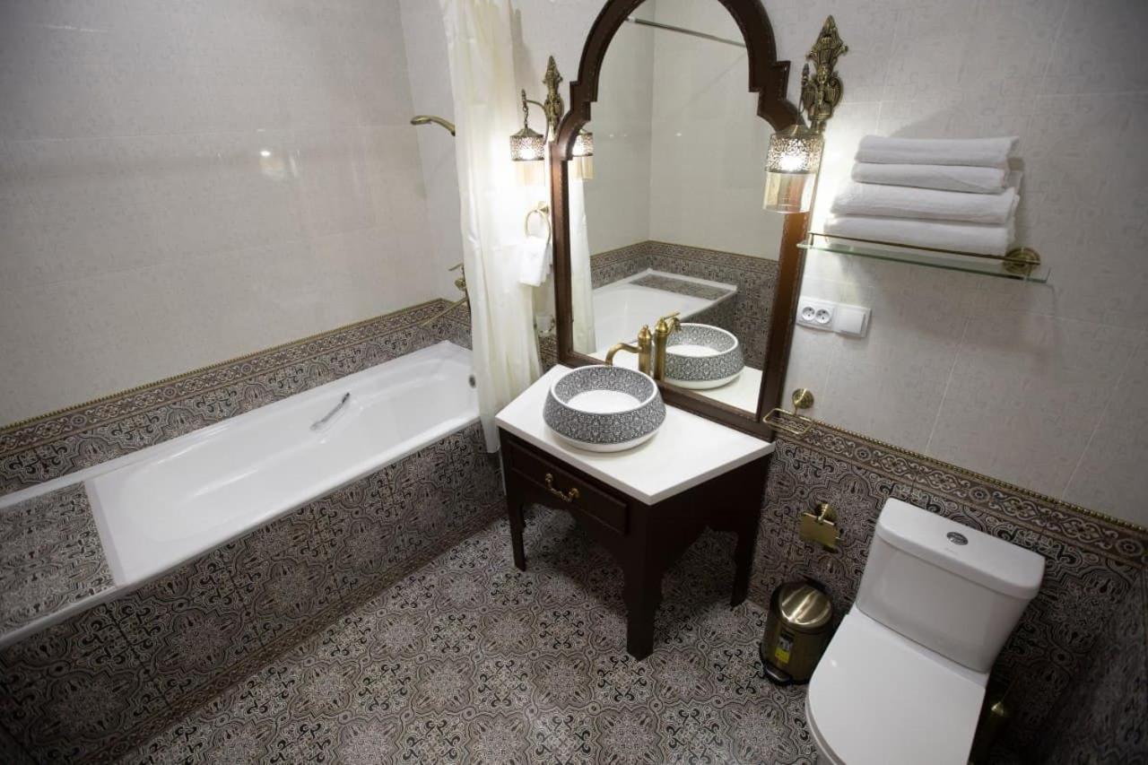 The Shahar Hotell Tasjkent Exteriör bild